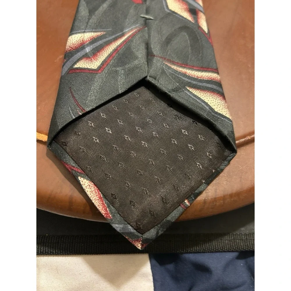 Bugatti Men's Black‎ 100% Italian Silk Tie Geometric Necktie